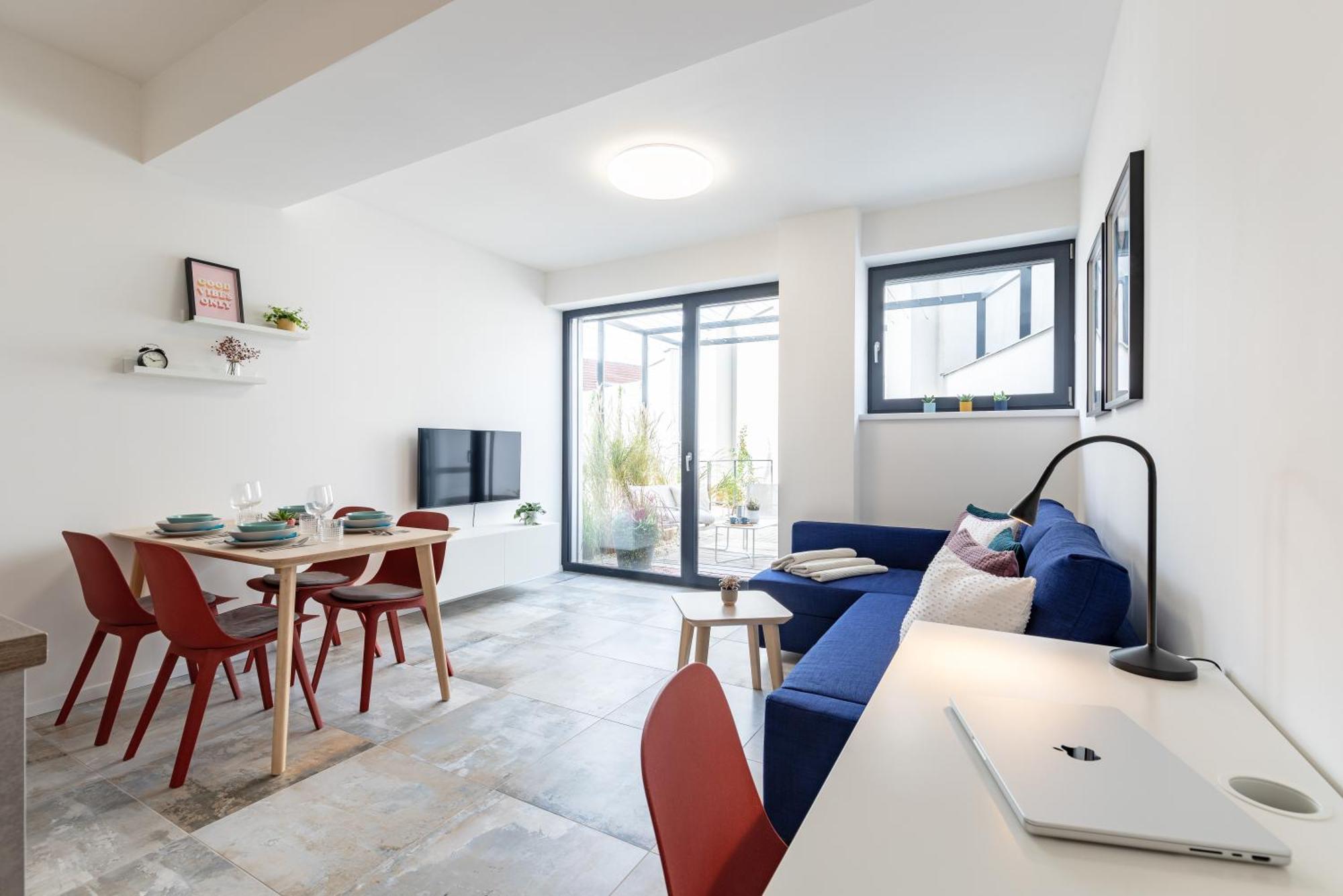Fully Equipped Apartments With Terraces, Free Garage Parking, Netflix & Ac - By Apartmany Slapanice Cz Exterior photo